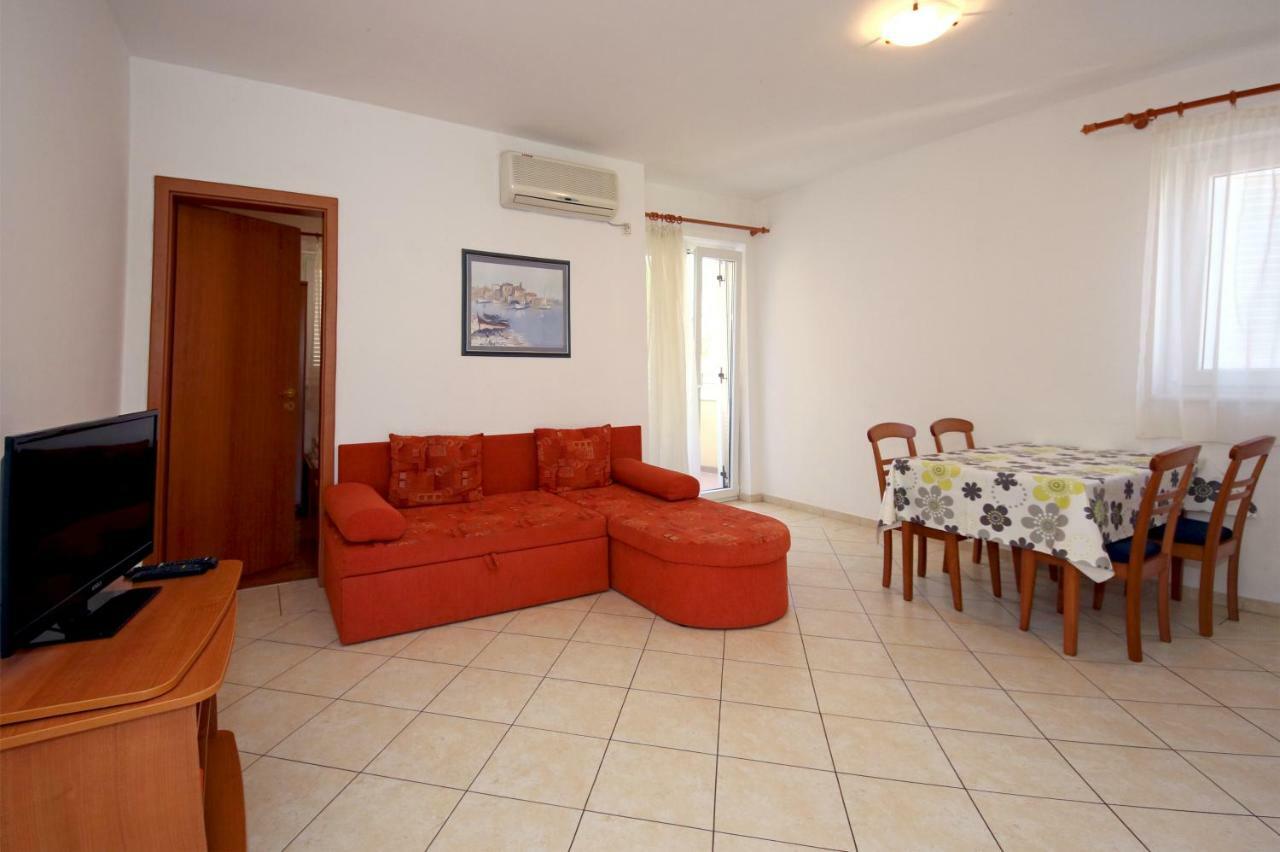 Dalmacia Apartments Срима Екстер'єр фото