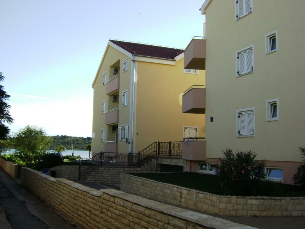 Dalmacia Apartments Срима Екстер'єр фото