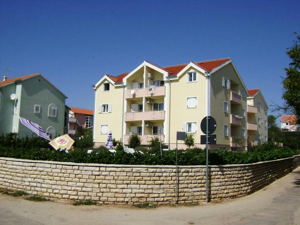 Dalmacia Apartments Срима Екстер'єр фото